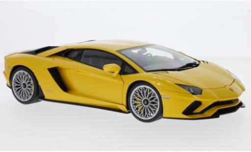 Diecast model cars Lamborghini Aventador 1/18 AUTOart S metallise yellow 2017 Lamborghini Aventador 1/18 AUTOart S metallise yellow 2017 diecast model cars