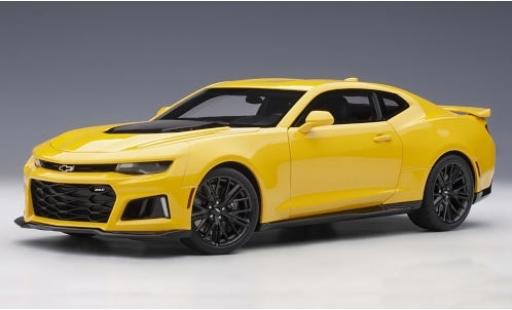 Diecast model cars Chevrolet Camaro 1/18 AUTOart ZL1 yellow/carbon 2017 Chevrolet Camaro 1/18 AUTOart ZL1 yellow/carbon 2017 diecast model cars
