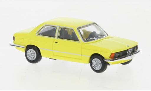 Diecast model cars Bmw 323 1/87 Brekina i yellow clair 1975 Bmw 323 1/87 Brekina i yellow clair 1975 diecast model cars