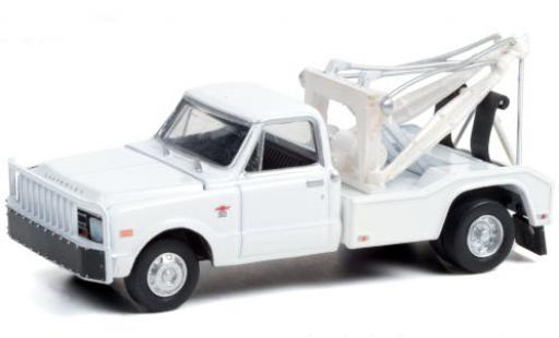 Diecast model cars Chevrolet C-30 1/64 Greenlight Dually Wrecker white 1968 Chevrolet C-30 1/64 Greenlight Dually Wrecker white 1968 diecast model cars