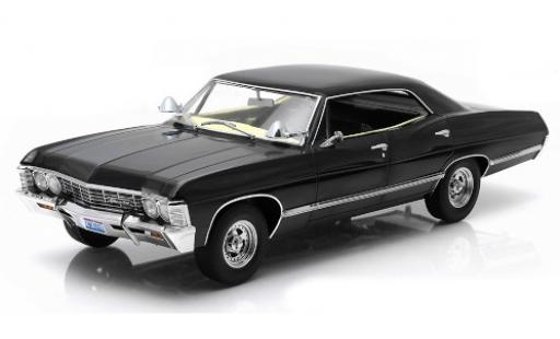 Diecast model cars Chevrolet Impala 1/18 Greenlight Sport Sedan black 1967 Chevrolet Impala 1/18 Greenlight Sport Sedan black 1967 diecast model cars