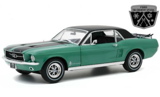 Diecast model cars Ford Mustang 1/18 Greenlight Ski Country Special metallic green/matt-black 1967 mit Dachgepäckträger Ford Mustang 1/18 Greenlight Ski Country Special metallic green/matt-black 1967 mit Dachgepäckträger diecast model cars