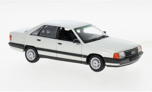 Diecast model cars Audi 100 1/43 Maxichamps grey 1990 Audi 100 1/43 Maxichamps grey 1990 diecast model cars