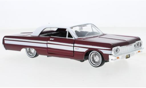 Diecast model cars Chevrolet Impala 1/24 Motormax metallise red/white 1964 Chevrolet Impala 1/24 Motormax metallise red/white 1964 diecast model cars
