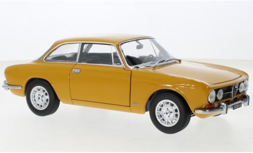 Diecast model cars Alfa Romeo 1750 1/18 Norev GTV yellow 1970 Alfa Romeo 1750 1/18 Norev GTV yellow 1970 diecast model cars