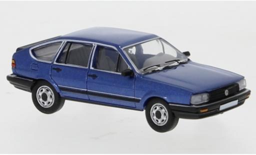 Diecast model cars Volkswagen Passat 1/87 PCX87 B2 metallic blue 1985 Volkswagen Passat 1/87 PCX87 B2 metallic blue 1985 diecast model cars