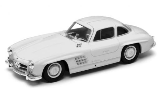 Diecast model cars Mercedes 300 1/24 Welly SL (W198) white Mercedes 300 1/24 Welly SL (W198) white diecast model cars