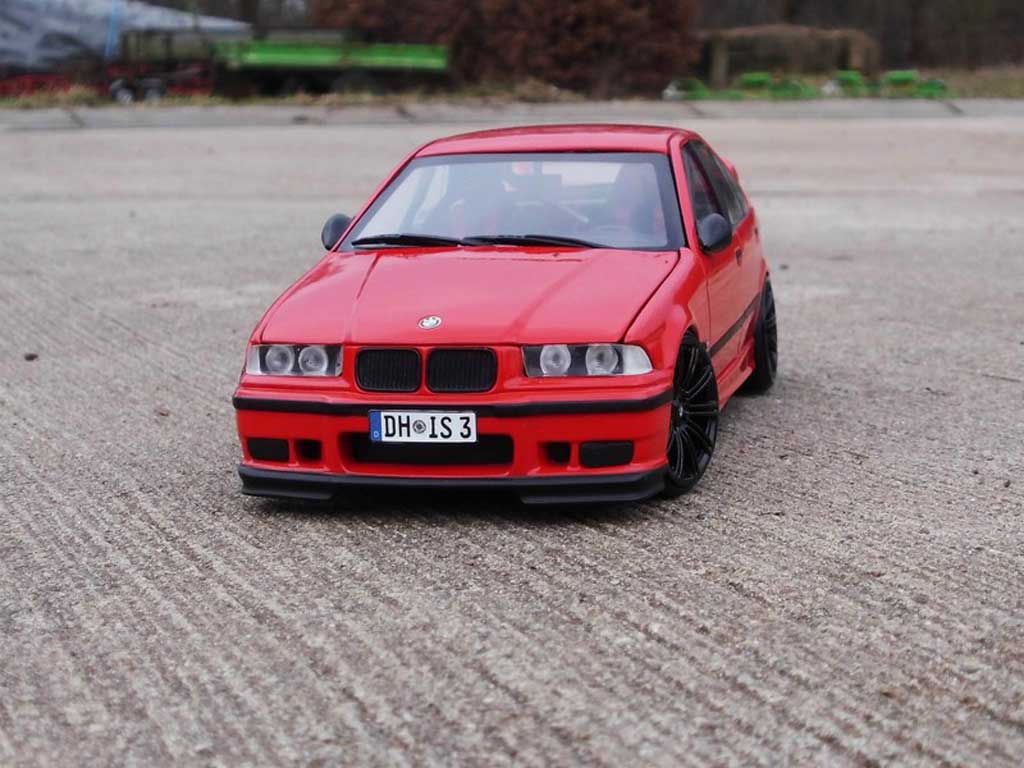 Diecast model cars Bmw 318 E36 1/18 Ut Models E36 is red jantes M3 E92 et  swap moteur M3 E36 