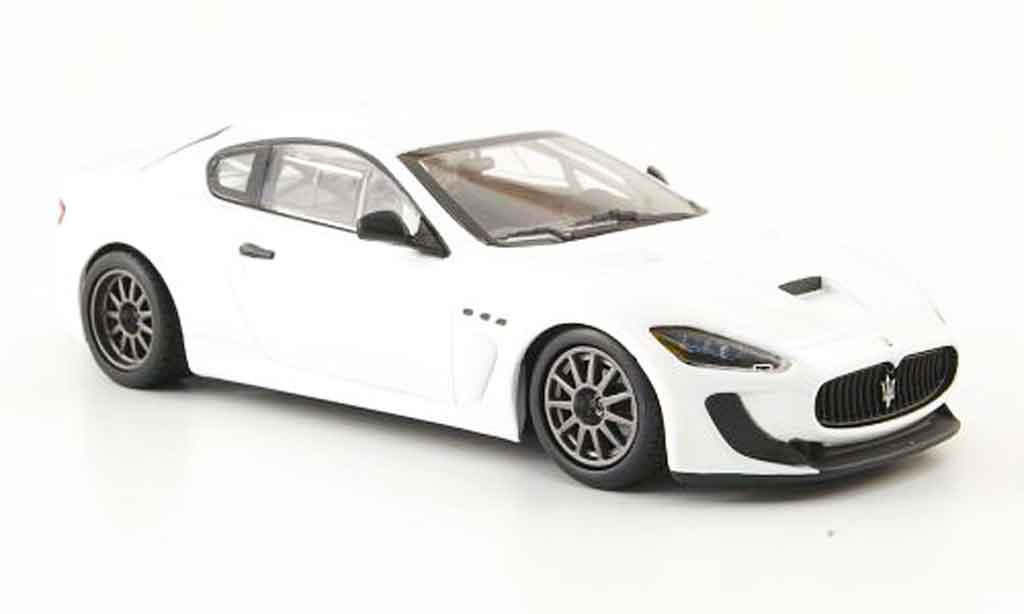 Diecast model cars Maserati Gran Turismo 1/18 Mondo Motors grey metallisee  