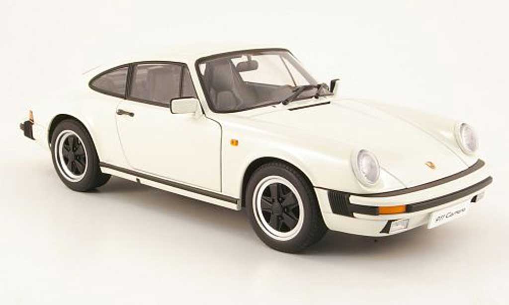 Diecast model cars Porsche 930 3,2 1/18 Autoart 32 carrera white