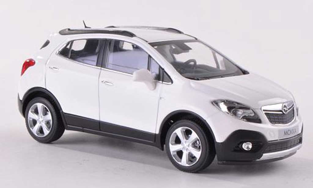 Diecast model cars Opel Mokka 1/43 Minichamps white 2012 