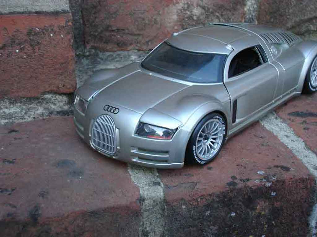 Diecast model cars Audi Supersportwagen 1/18 Maisto pinkmeyer