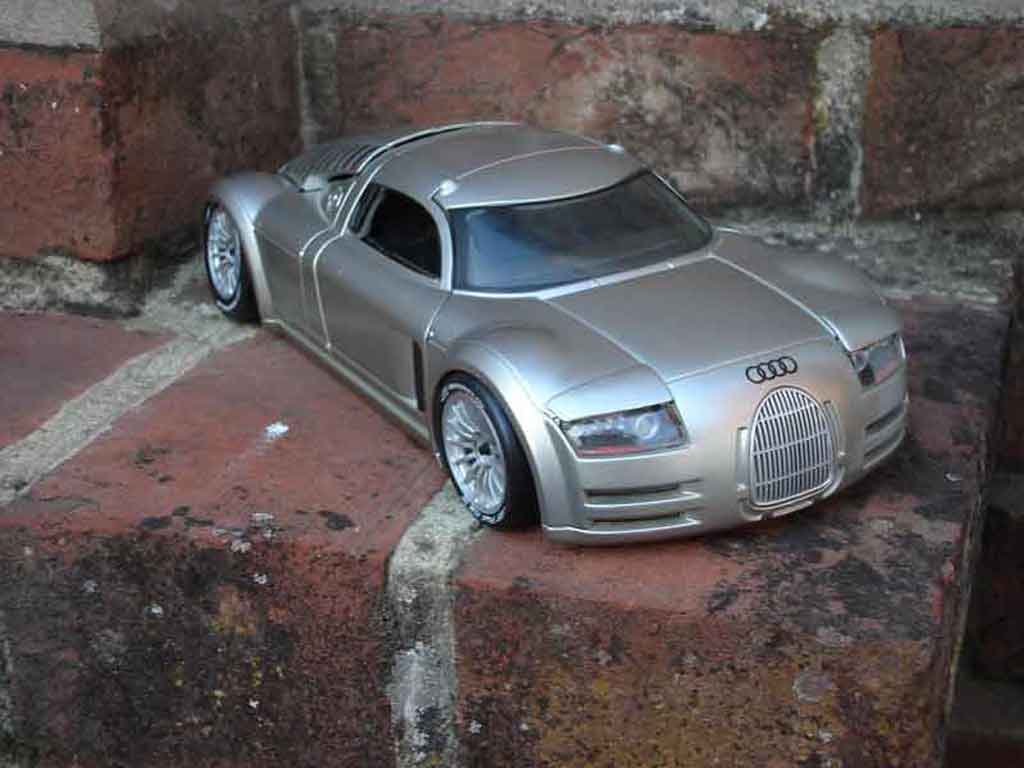 Diecast model cars Audi Supersportwagen 1/18 Maisto pinkmeyer