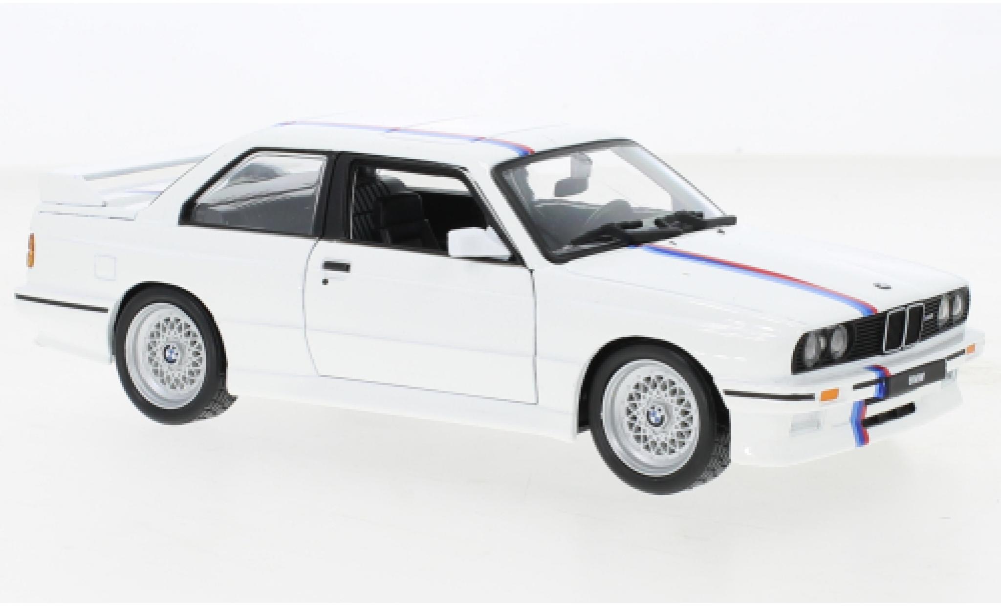 Bburago BMW M3 (E30) ´88 1:24 Modèle réduit de voiture