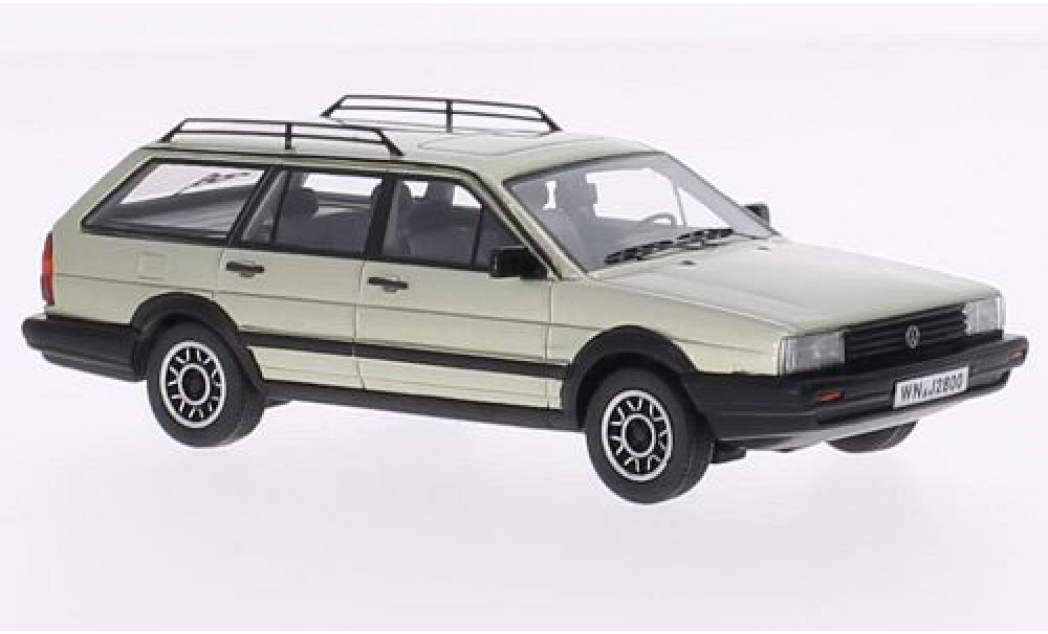 Volkswagen Passat 1/43 Kess Variant GT Syncro metallise beige 1985 1:43 diecast model cars