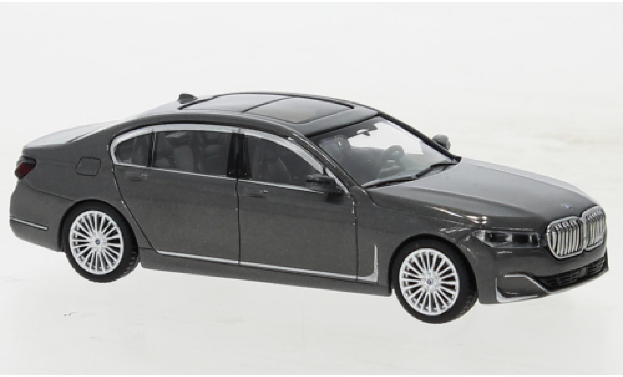  MCG BMW 740i 7er E32 1992 graumetallic 1:18