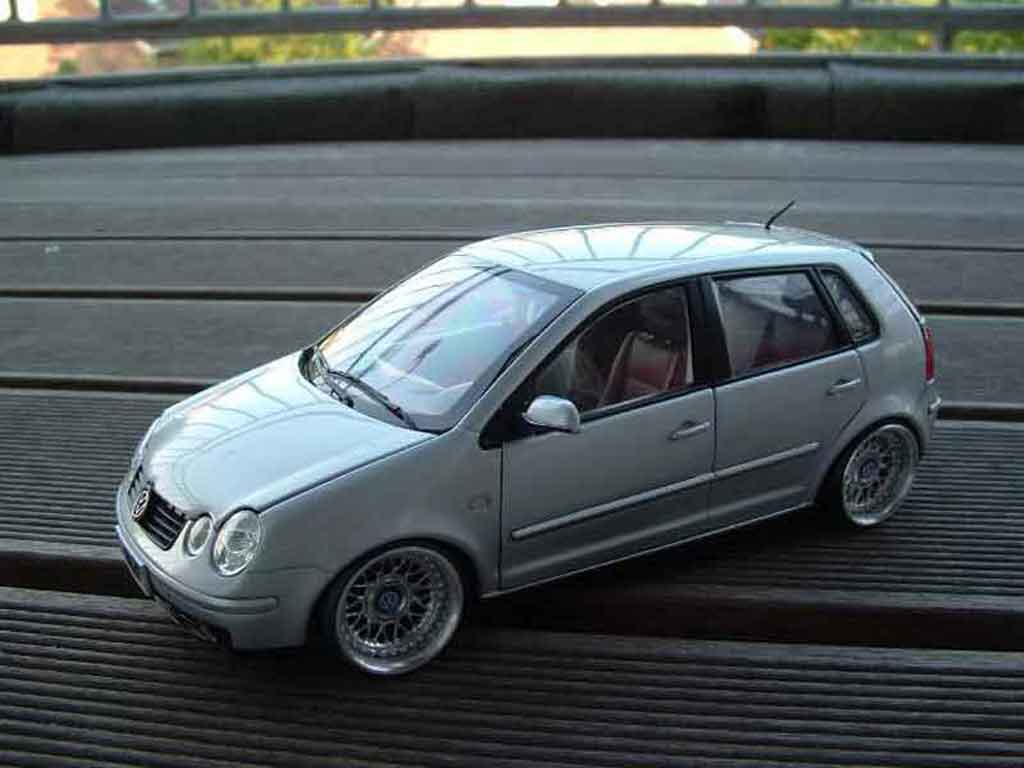 Voiture Miniature de Collection - BBURAGO 1/24 - VOLKSWAGEN Polo