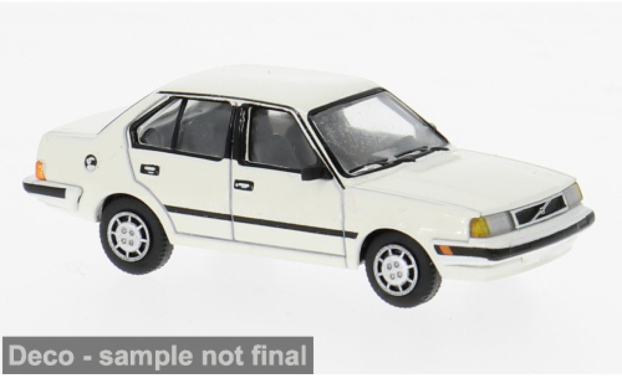 Volvo 360 1/87 PCX87 weiss 1985 1:87 diecast model cars