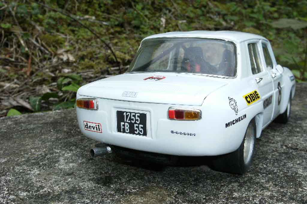 Renault 8 Gordini 1/18 Solido Gordini white jantes larges et kit carrosserie dinacar