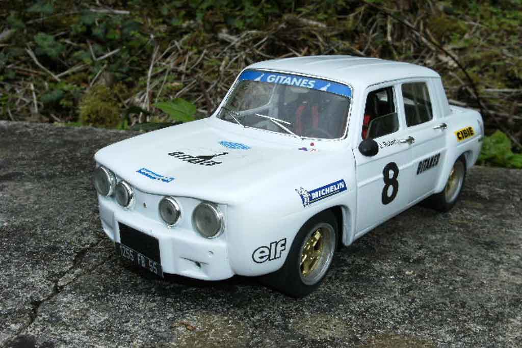 Renault 8 Gordini 1/18 Solido Gordini white jantes larges et kit carrosserie dinacar Diecast model cars Renault 8 Gordini 1/18 Solido Gordini white jantes larges et kit carrosserie dinacar diecast model cars