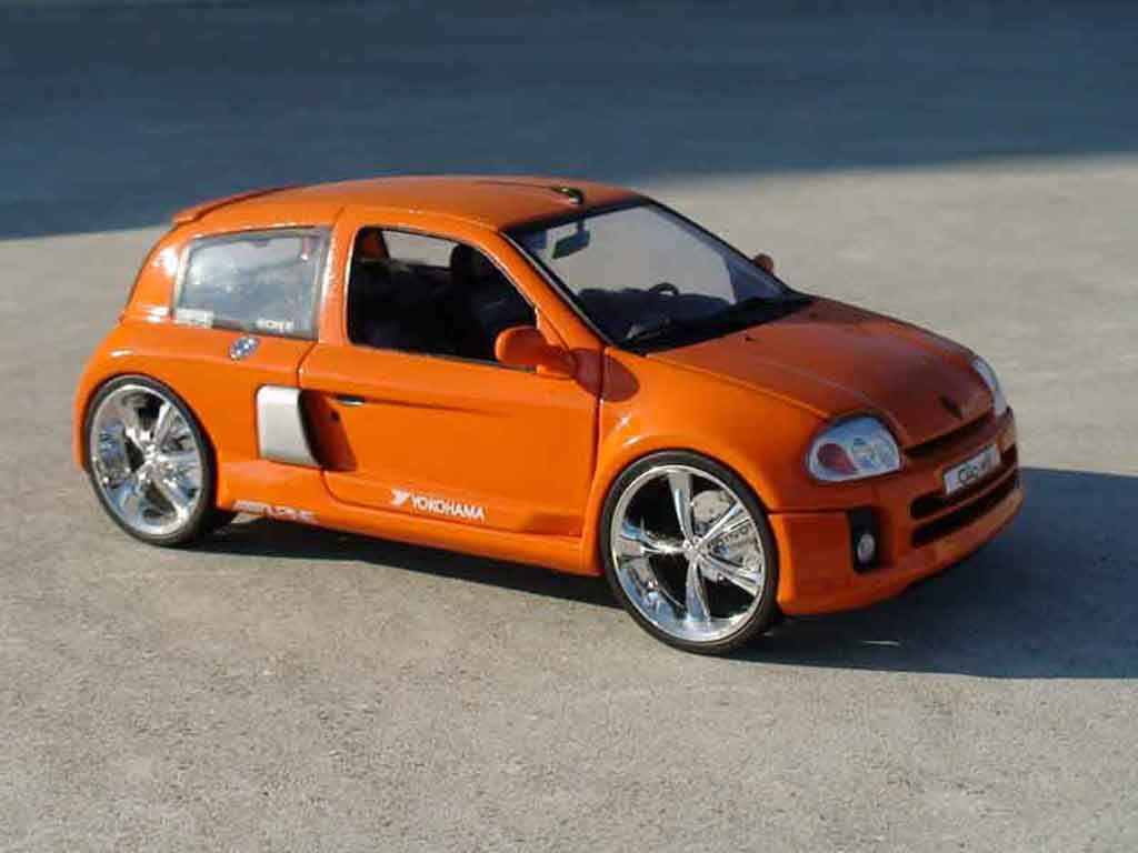Diecast model cars Renault Clio V6 1/18 Universal Hobbies V6 orange 