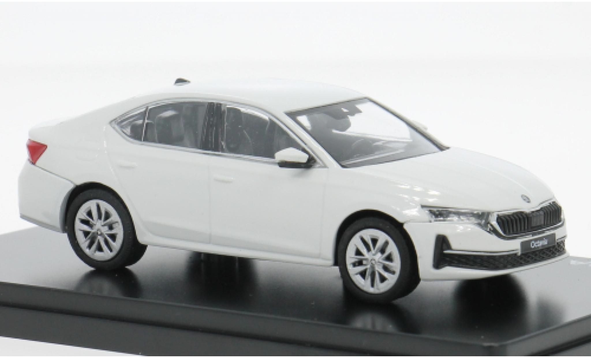 Skoda Octavia 1/43 Abrex IV FL weiss 2024 1:43 diecast model cars