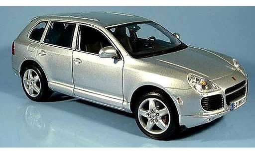 Porsche Cayenne Turbo 1/18 Maisto grey 2003 diecast model cars