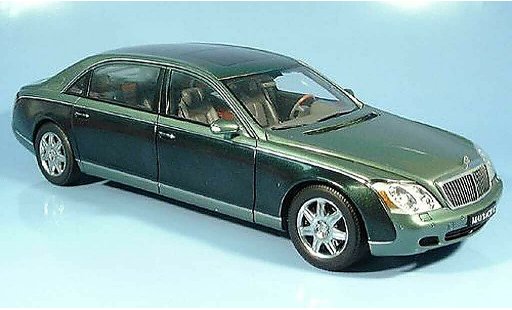 Maybach 62 LWB 1/18 Autoart green diecast model cars