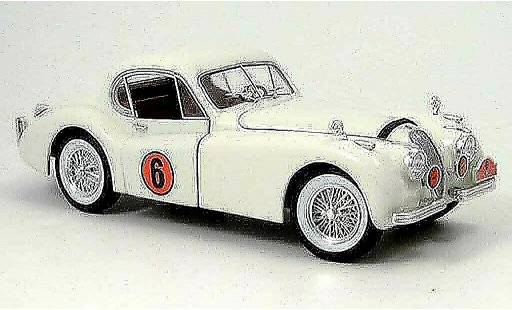 Jaguar XK 120 1/18 Signature racing white 1949 diecast model cars