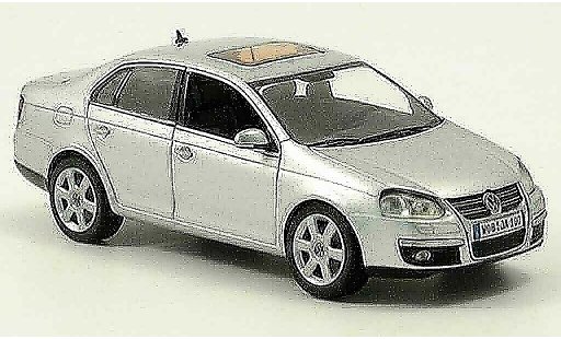 Volkswagen Jetta Base 1/43 Schuco grey metallisee 2005 diecast model cars