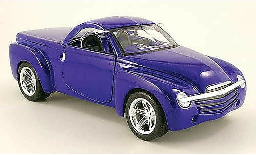 Chevrolet SSR concept 1/18 Maisto blue diecast model cars
