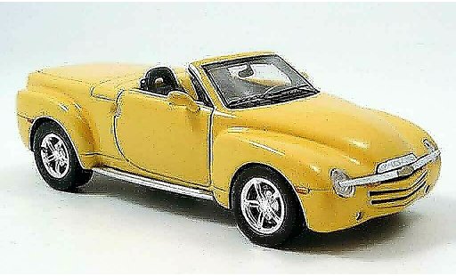 Chevrolet SSR pickup 1/43 Spark yellow 2005 diecast model cars