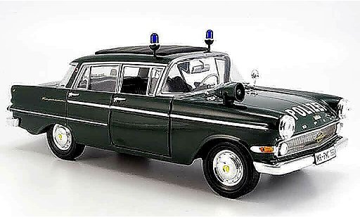 Opel Kapitan P2.6 1/18 Revell police 1961 diecast model cars
