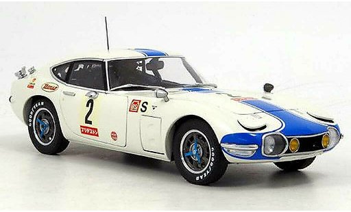 Toyota 2000 GT Fuji 1/18 Autoart no.2 24h 1967 diecast model cars