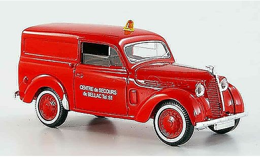Renault Juvaquatre Base 1/43 Solido pompier diecast model cars