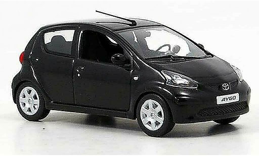 Toyota Aygo Base 1/43 Minichamps black 2005 diecast model cars