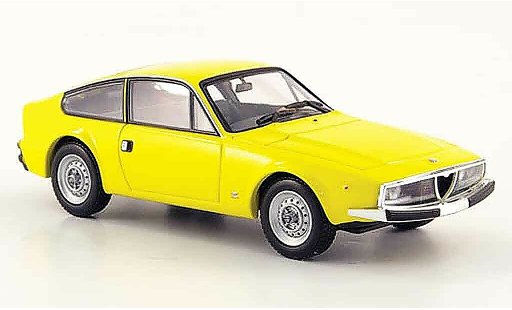 Alfa Romeo Junior Z 1600 1/43 Minichamps yellow 1972 diecast model cars