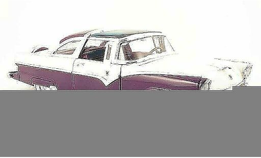 Ford Crown Victoria 1/18 Yat Ming purple/white diecast model cars