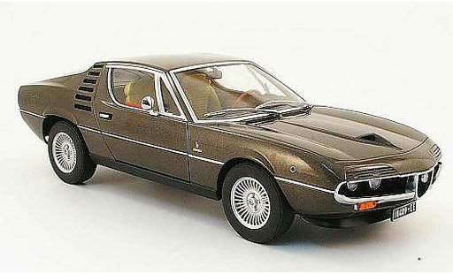 Alfa Romeo Montreal gt 1/18 Autoart brown 1970 diecast model cars