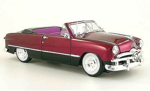 Ford 1949 Cabriolet 1/18 Maisto purple/black diecast model cars
