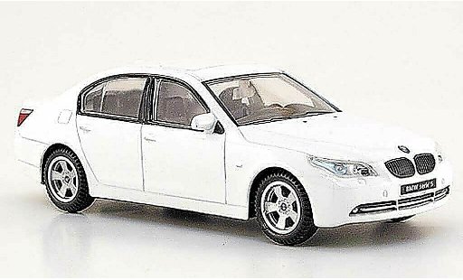 Bmw 535 berline 1/43 Mondo Motors E60 d white diecast model cars