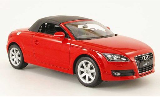 Audi TT roadster 1/18 Welly red avec capote diecast model cars