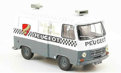 Peugeot J7 Base 1/43 IXO cycles diecast model cars