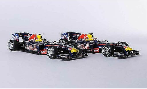 Red Bull F1 2010 1/43 Minichamps 2er-Set: Renault RB6 No.5 S.Vettel and No.6 M.Webber Konstrukteursweltmeister diecast model cars