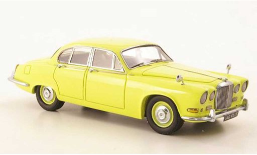 Jaguar 420 420G 1/43 Neo yellow 1967 diecast model cars