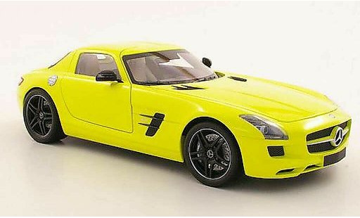 Mercedes SLS Coupe 1/18 Minichamps coupe AMG (C197) yellow 2010 diecast model cars