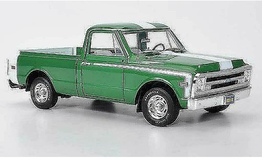 Chevrolet C-10 Pickup 1/18 Highway 61 Fleetside Pick Up green/white 1969 diecast model cars