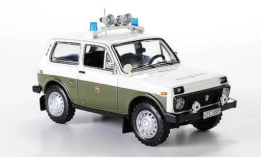 Lada Niva Police 1/43 IST Models (VAZ2121) Volkspolice 1978 diecast model cars