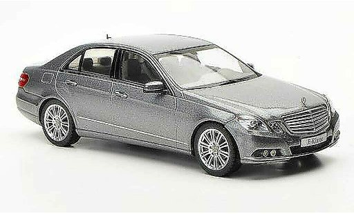 Mercedes Classe E Base 1/43 Schuco (W212) grey Avantgarde 2009 diecast model cars