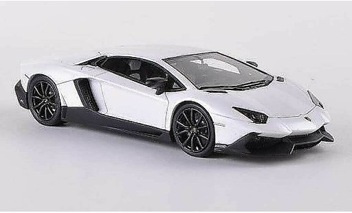 Lamborghini Aventador LP720-4 1/43 Look Smart met.mattwhite 50. Anniversary diecast model cars